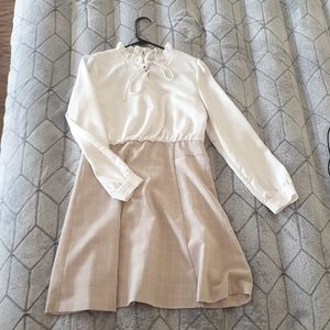 Gorgeous cream⭐ and tan sheath work dress